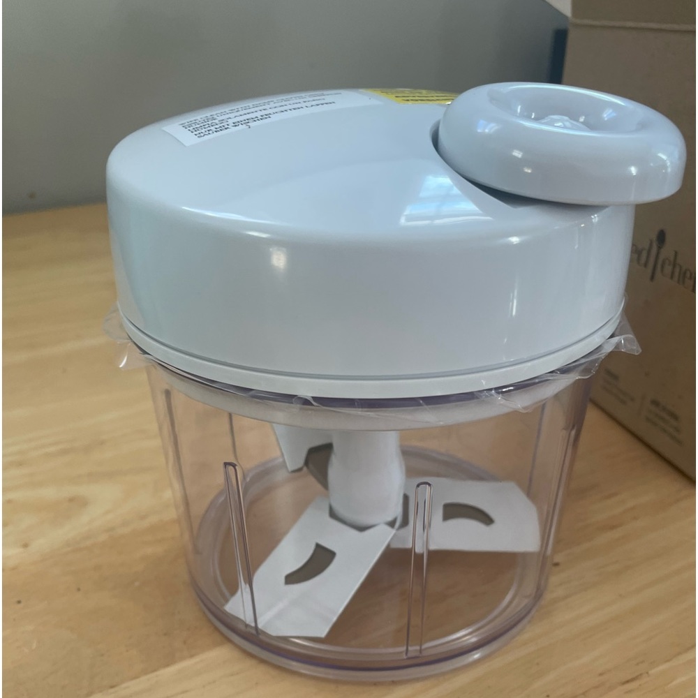 COPY - Pampered chef, manual food, processor, new without tags